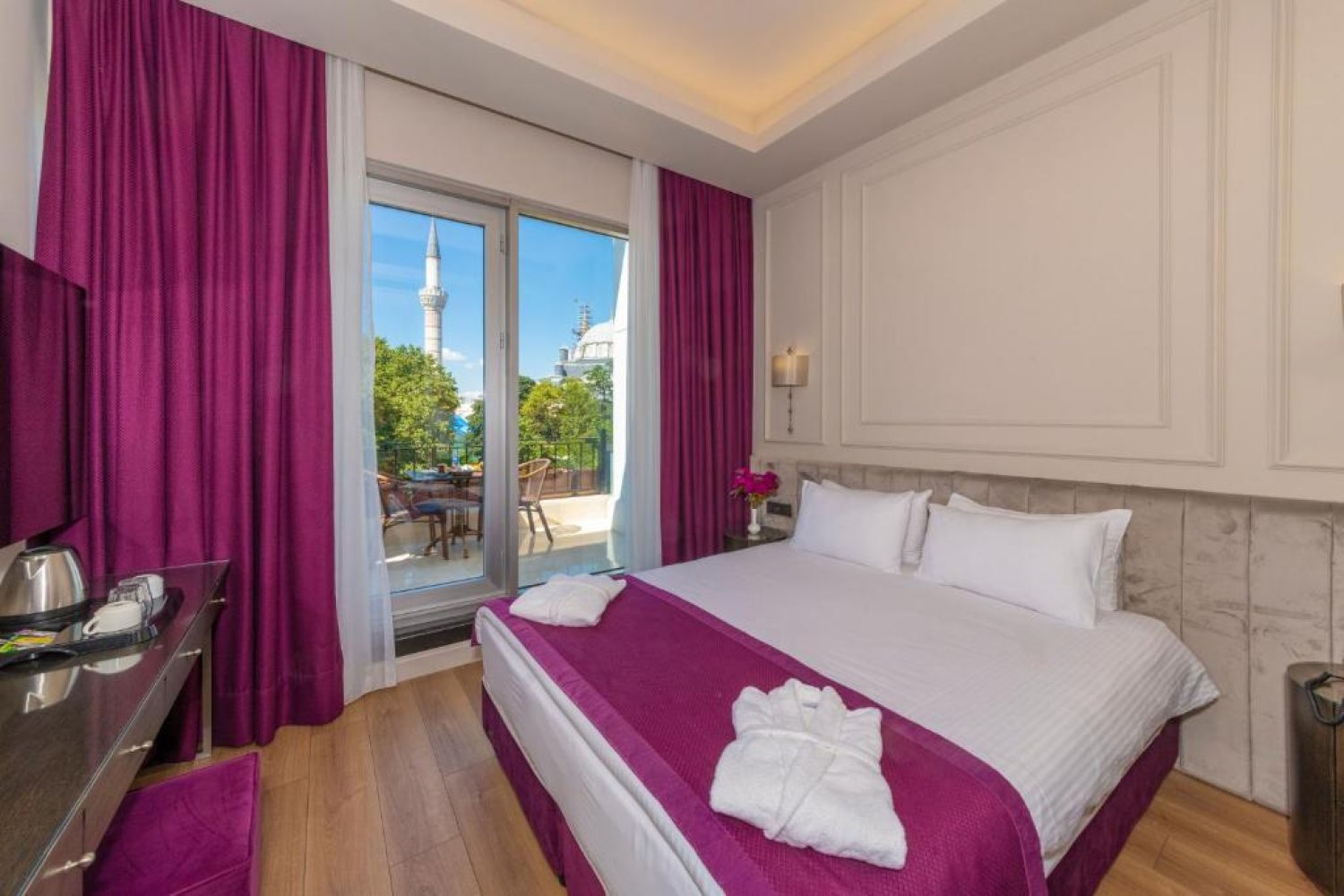 Comfort Room with Balcony